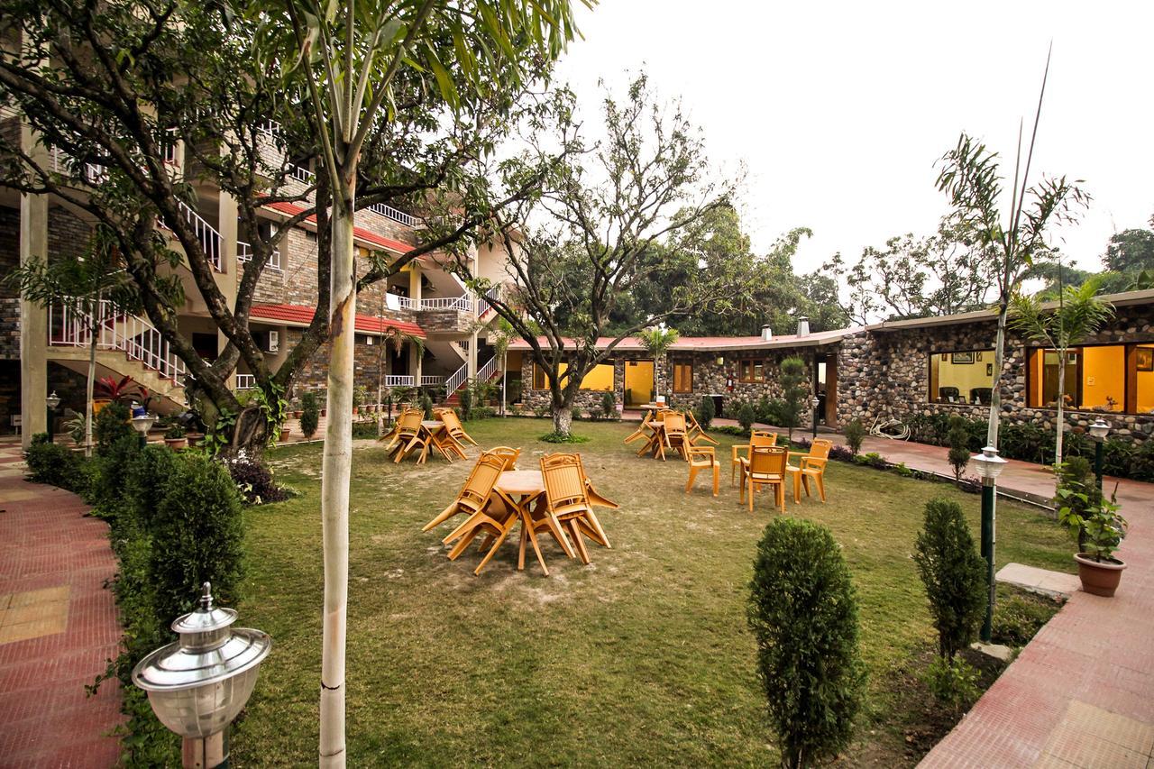 V Resorts Dukes Den Resort Рамнагар Экстерьер фото