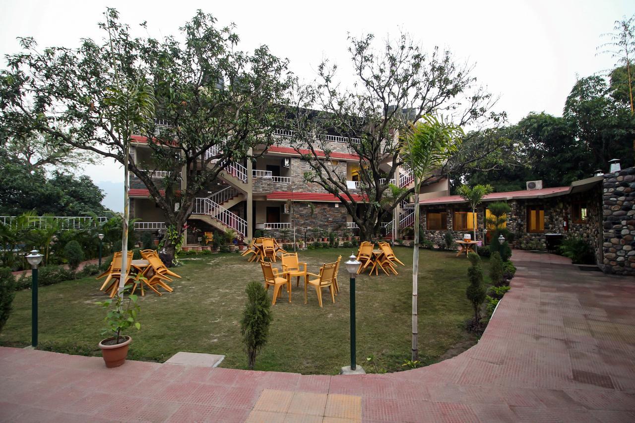 V Resorts Dukes Den Resort Рамнагар Экстерьер фото